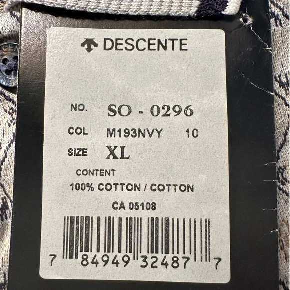 Descente grey and black patterned luxury golf shirt NWT - Picture 2 of 7